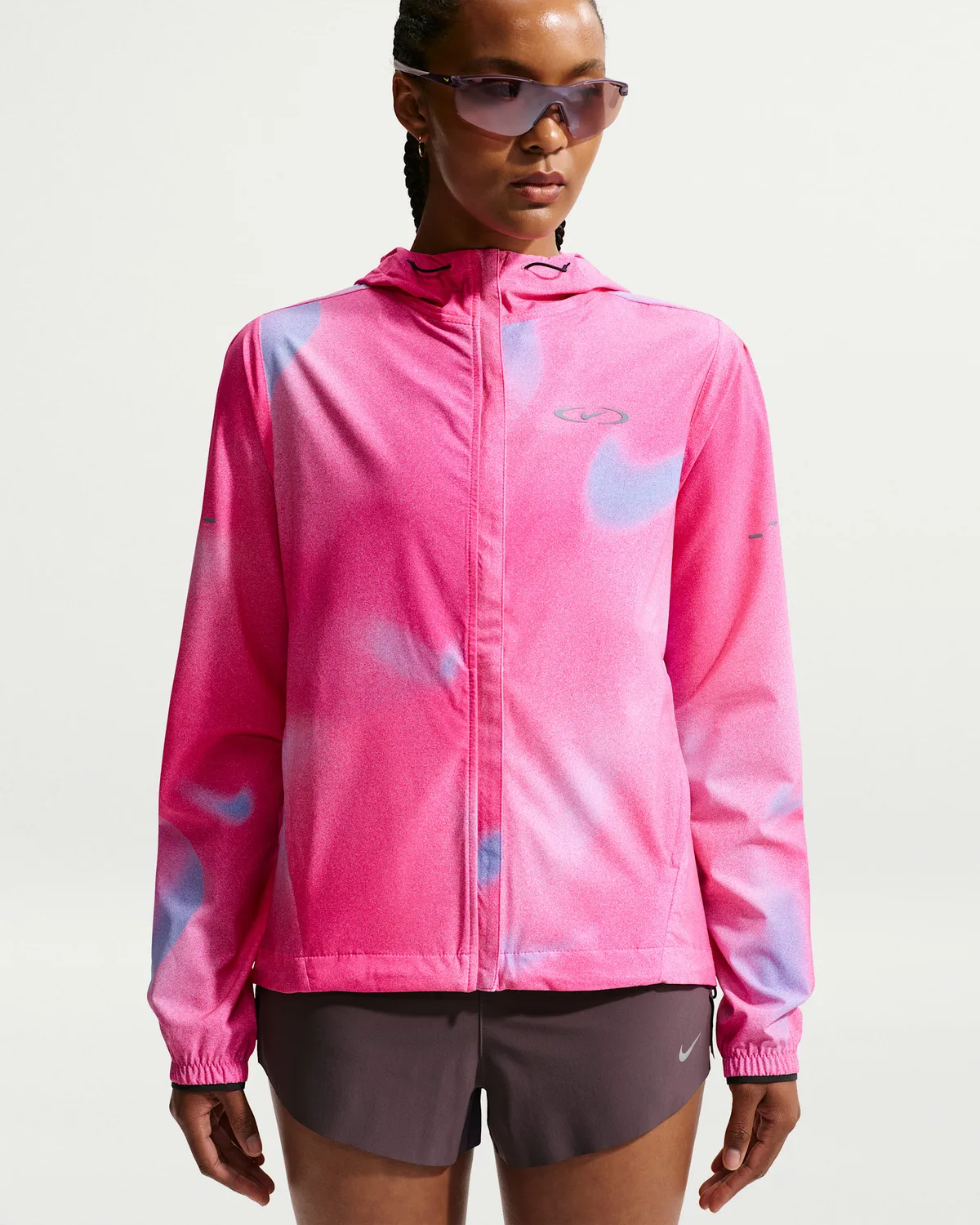 Nike Swift Repel Packable Running Jacket in Hyper Pink