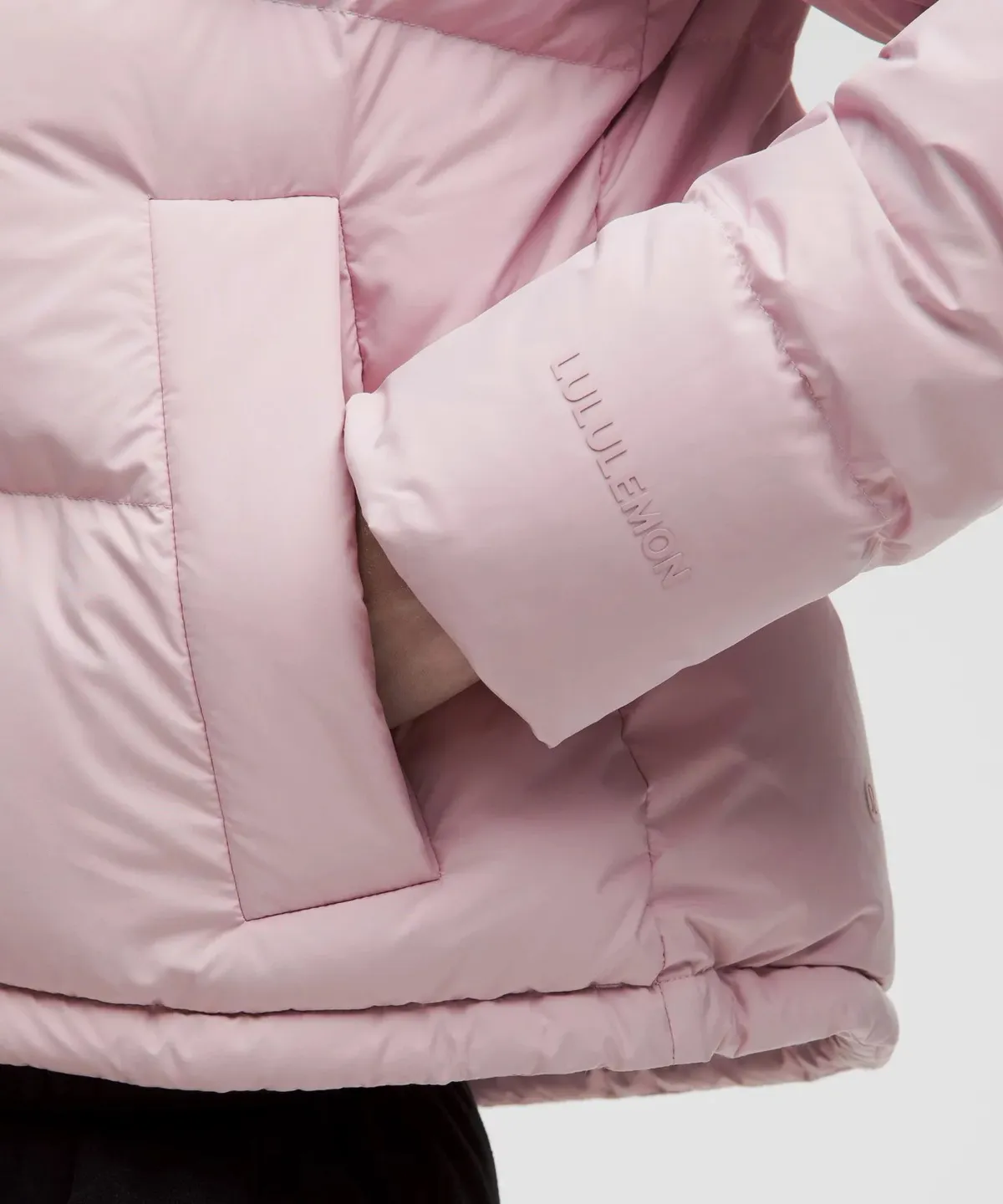 Wunder Puff 600-Down-Fill Cropped Jacket in Porcelain Pink